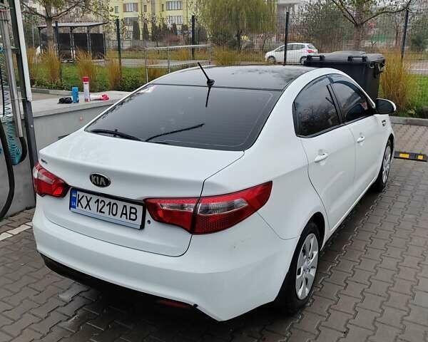 Белый Киа Рио, объемом двигателя 1.4 л и пробегом 91 тыс. км за 8400 $, фото 8 на Automoto.ua