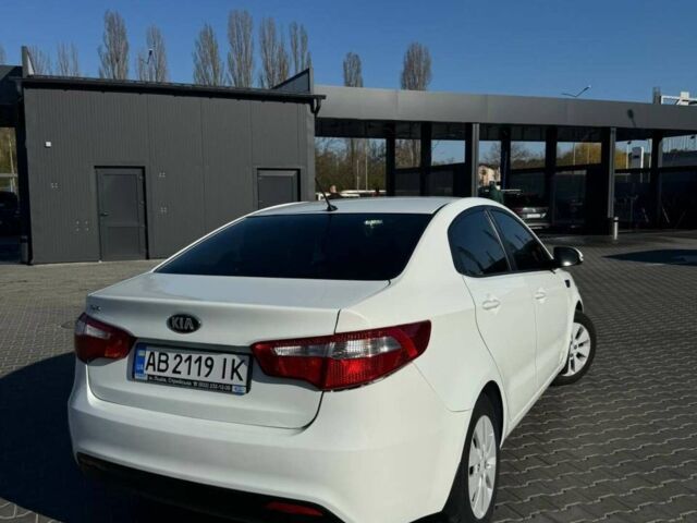 Белый Киа Рио, объемом двигателя 1.59 л и пробегом 233 тыс. км за 8300 $, фото 7 на Automoto.ua
