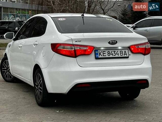 Белый Киа Рио, объемом двигателя 1.4 л и пробегом 125 тыс. км за 8000 $, фото 3 на Automoto.ua