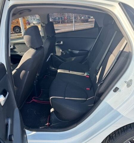 Білий Кіа Ріо, об'ємом двигуна 1.4 л та пробігом 252 тис. км за 6300 $, фото 7 на Automoto.ua
