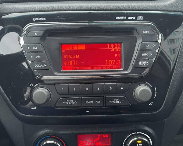 Білий Кіа Ріо, об'ємом двигуна 1.6 л та пробігом 125 тис. км за 8200 $, фото 11 на Automoto.ua