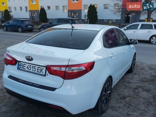 Білий Кіа Ріо, об'ємом двигуна 1.4 л та пробігом 139 тис. км за 7000 $, фото 11 на Automoto.ua