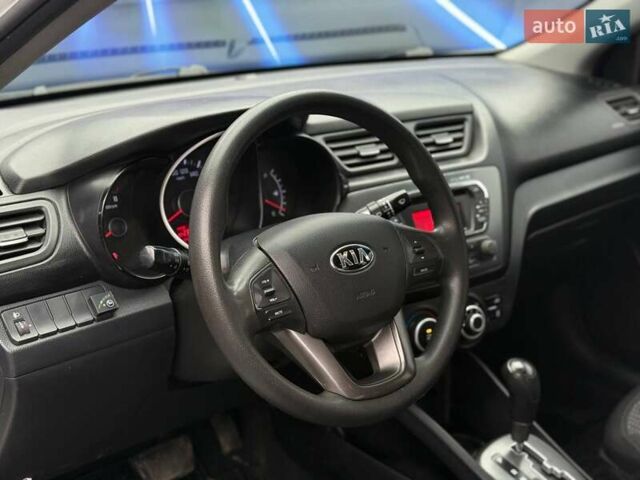 Белый Киа Рио, объемом двигателя 1.4 л и пробегом 190 тыс. км за 7299 $, фото 7 на Automoto.ua