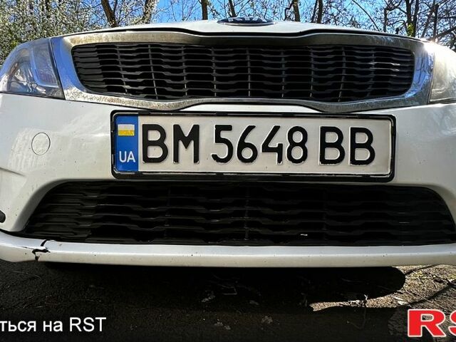 Белый Киа Рио, объемом двигателя 1.4 л и пробегом 176 тыс. км за 8000 $, фото 12 на Automoto.ua