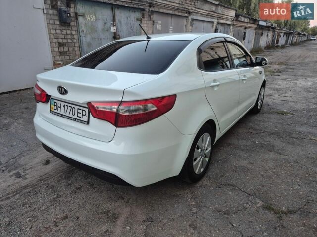 Белый Киа Рио, объемом двигателя 1.6 л и пробегом 156 тыс. км за 8700 $, фото 4 на Automoto.ua