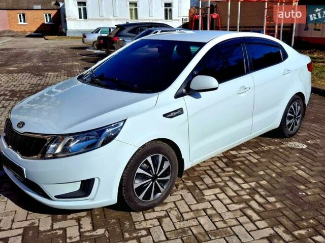 Белый Киа Рио, объемом двигателя 1.4 л и пробегом 87 тыс. км за 8750 $, фото 10 на Automoto.ua