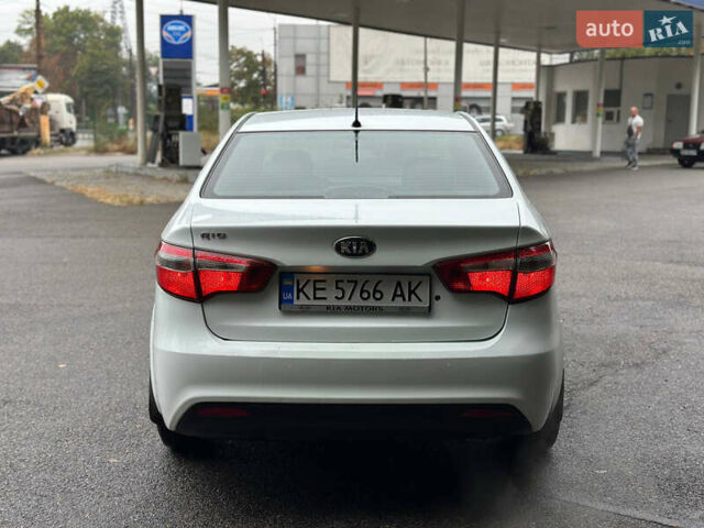Белый Киа Рио, объемом двигателя 1.4 л и пробегом 208 тыс. км за 5500 $, фото 3 на Automoto.ua