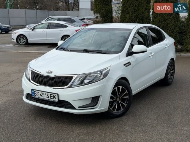 Білий Кіа Ріо, об'ємом двигуна 1.4 л та пробігом 139 тис. км за 8200 $, фото 1 на Automoto.ua