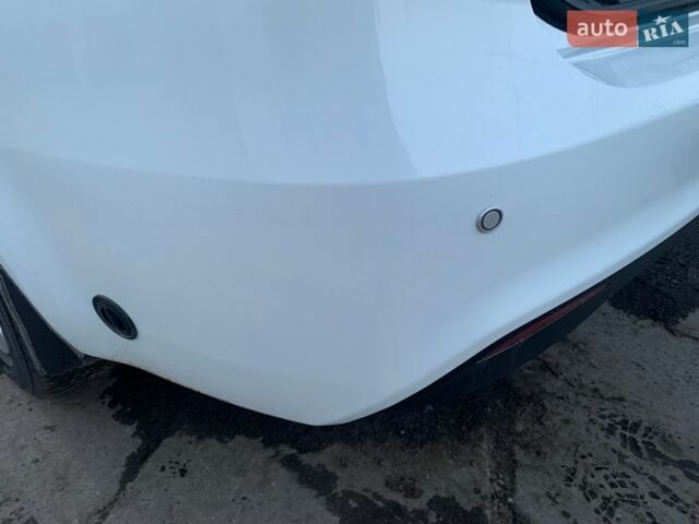 Белый Киа Рио, объемом двигателя 1.4 л и пробегом 216 тыс. км за 8560 $, фото 17 на Automoto.ua