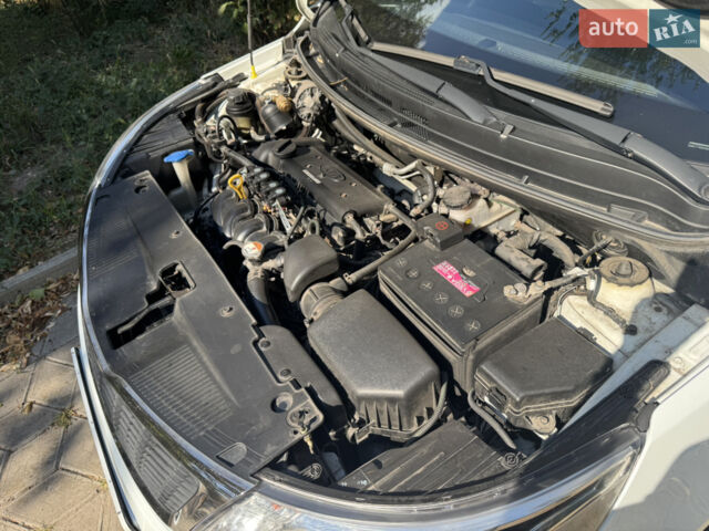 Белый Киа Рио, объемом двигателя 1.4 л и пробегом 94 тыс. км за 8700 $, фото 19 на Automoto.ua