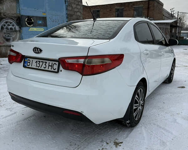 Белый Киа Рио, объемом двигателя 1.4 л и пробегом 211 тыс. км за 6950 $, фото 7 на Automoto.ua