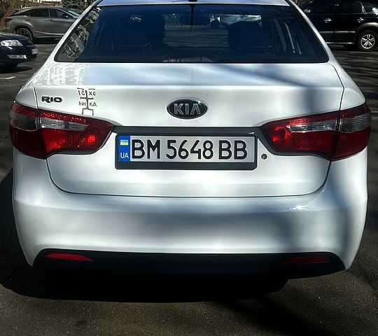 Белый Киа Рио, объемом двигателя 1.4 л и пробегом 176 тыс. км за 8000 $, фото 11 на Automoto.ua