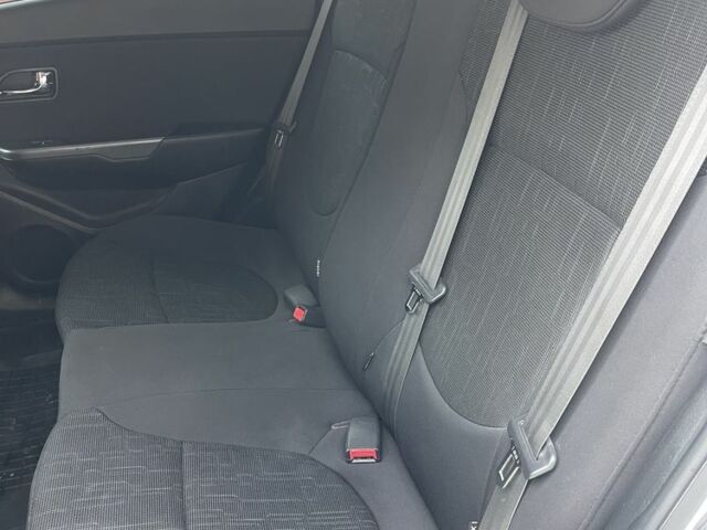 Білий Кіа Ріо, об'ємом двигуна 1.6 л та пробігом 148 тис. км за 7550 $, фото 11 на Automoto.ua