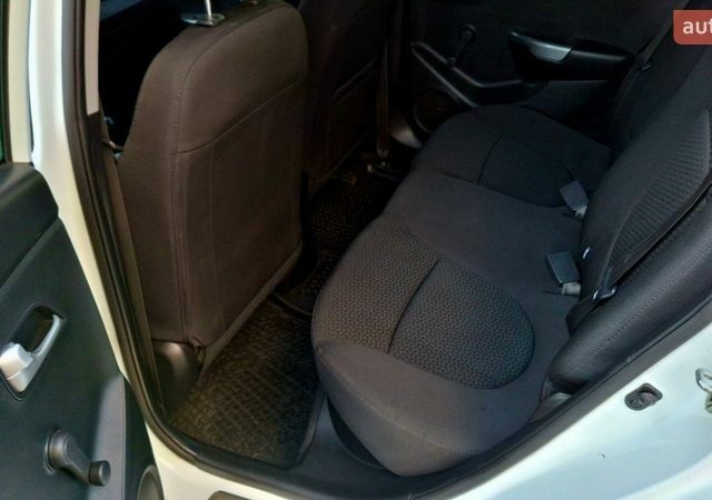 Белый Киа Рио, объемом двигателя 1.4 л и пробегом 87 тыс. км за 8750 $, фото 34 на Automoto.ua