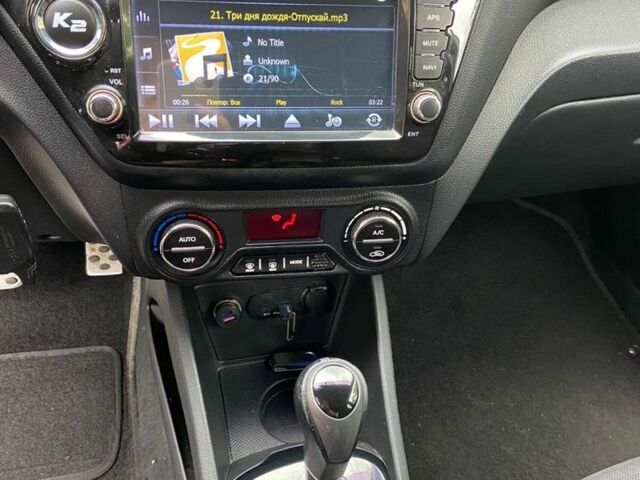 Белый Киа Рио, объемом двигателя 1.6 л и пробегом 98 тыс. км за 8900 $, фото 10 на Automoto.ua