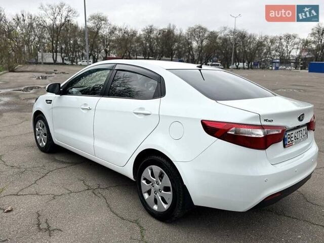 Белый Киа Рио, объемом двигателя 1.4 л и пробегом 140 тыс. км за 7800 $, фото 9 на Automoto.ua