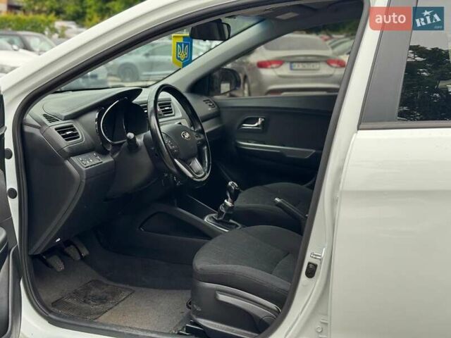 Белый Киа Рио, объемом двигателя 1.6 л и пробегом 105 тыс. км за 7790 $, фото 17 на Automoto.ua
