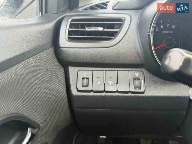 Белый Киа Рио, объемом двигателя 1.6 л и пробегом 148 тыс. км за 7800 $, фото 22 на Automoto.ua