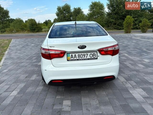 Белый Киа Рио, объемом двигателя 1.4 л и пробегом 157 тыс. км за 6800 $, фото 5 на Automoto.ua