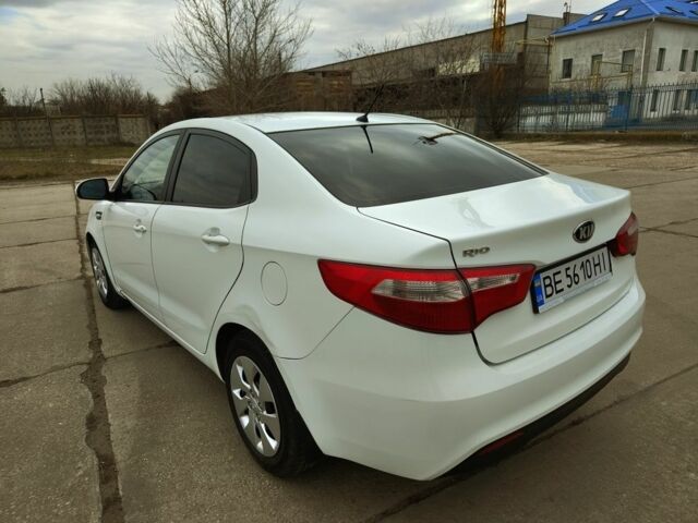 Белый Киа Рио, объемом двигателя 1.4 л и пробегом 155 тыс. км за 8300 $, фото 7 на Automoto.ua