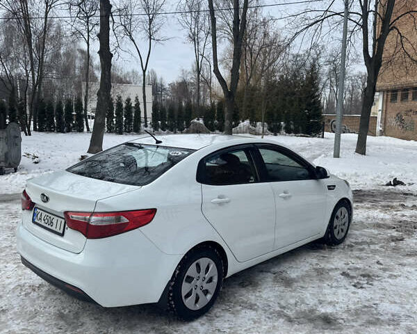 Белый Киа Рио, объемом двигателя 1.4 л и пробегом 178 тыс. км за 7500 $, фото 8 на Automoto.ua