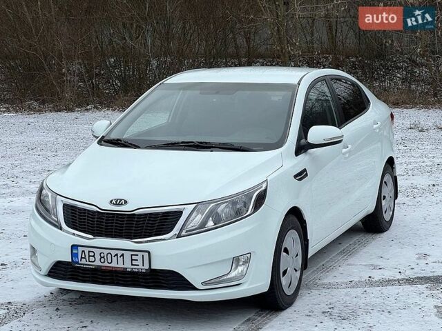 Белый Киа Рио, объемом двигателя 1.4 л и пробегом 125 тыс. км за 8300 $, фото 11 на Automoto.ua