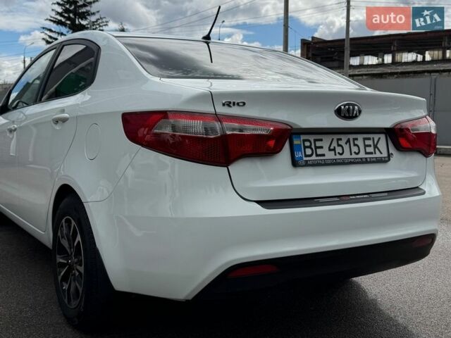 Білий Кіа Ріо, об'ємом двигуна 1.4 л та пробігом 139 тис. км за 8200 $, фото 25 на Automoto.ua