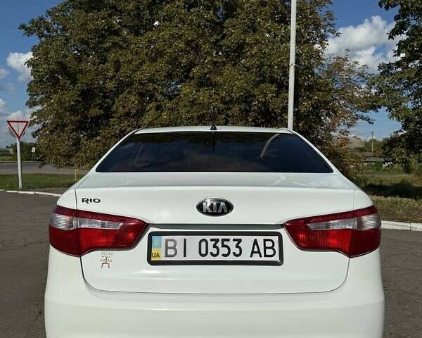 Білий Кіа Ріо, об'ємом двигуна 1.59 л та пробігом 106 тис. км за 8400 $, фото 18 на Automoto.ua