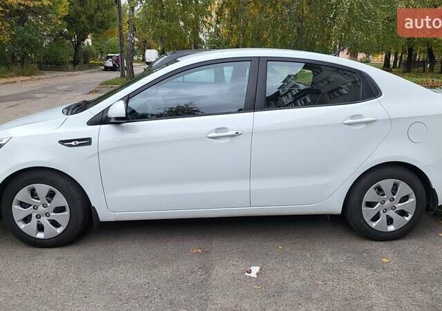 Белый Киа Рио, объемом двигателя 1.4 л и пробегом 153 тыс. км за 8300 $, фото 1 на Automoto.ua