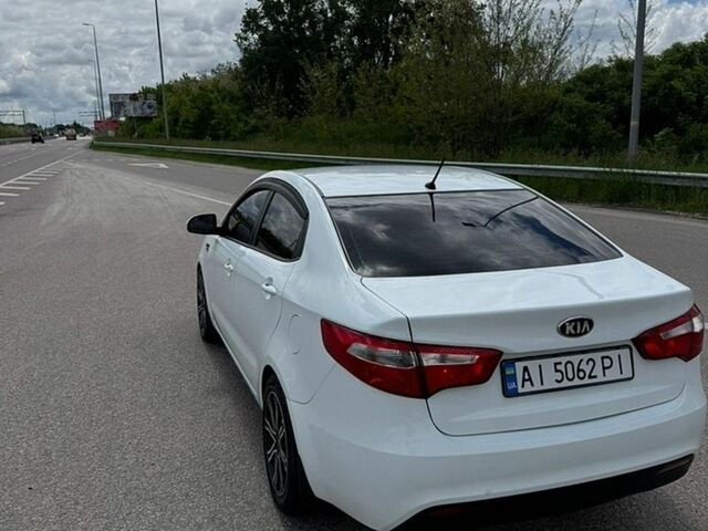 Белый Киа Рио, объемом двигателя 1.59 л и пробегом 241 тыс. км за 6599 $, фото 3 на Automoto.ua