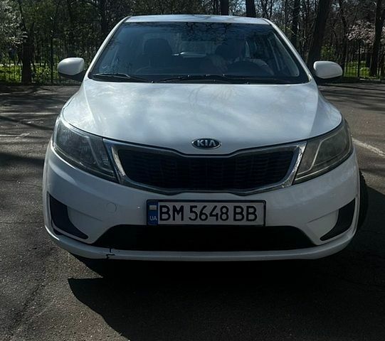 Белый Киа Рио, объемом двигателя 1.4 л и пробегом 176 тыс. км за 6800 $, фото 2 на Automoto.ua