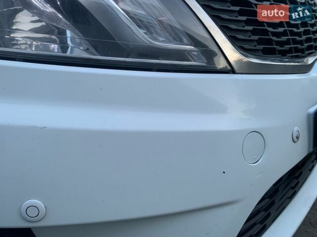 Белый Киа Рио, объемом двигателя 1.4 л и пробегом 216 тыс. км за 8560 $, фото 16 на Automoto.ua