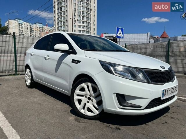 Белый Киа Рио, объемом двигателя 1.4 л и пробегом 178 тыс. км за 6800 $, фото 2 на Automoto.ua