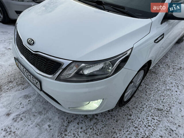 Белый Киа Рио, объемом двигателя 1.6 л и пробегом 148 тыс. км за 7800 $, фото 8 на Automoto.ua