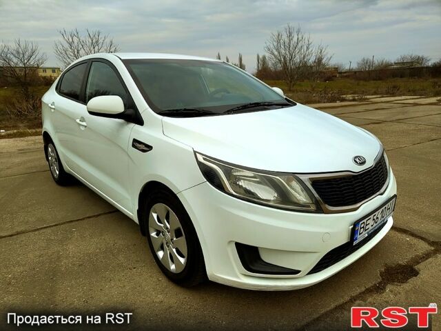 Белый Киа Рио, объемом двигателя 1.4 л и пробегом 155 тыс. км за 8300 $, фото 2 на Automoto.ua
