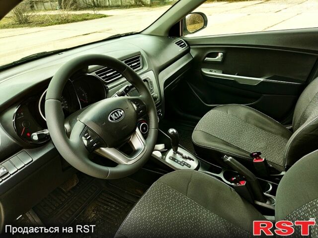 Белый Киа Рио, объемом двигателя 1.4 л и пробегом 155 тыс. км за 8300 $, фото 9 на Automoto.ua