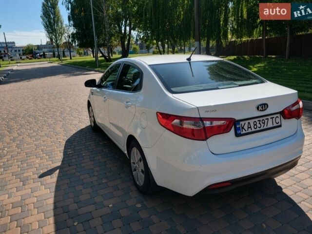 Белый Киа Рио, объемом двигателя 1.59 л и пробегом 183 тыс. км за 6100 $, фото 6 на Automoto.ua