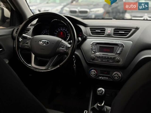 Белый Киа Рио, объемом двигателя 1.6 л и пробегом 105 тыс. км за 7790 $, фото 37 на Automoto.ua