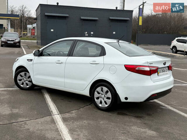 Белый Киа Рио, объемом двигателя 1.4 л и пробегом 23 тыс. км за 9900 $, фото 11 на Automoto.ua
