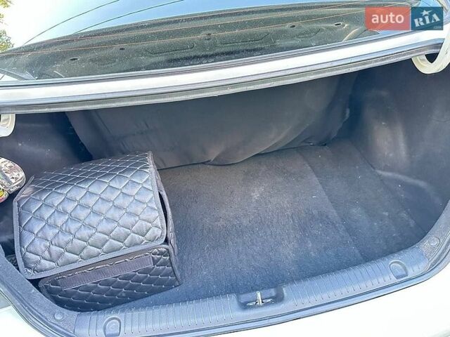 Белый Киа Рио, объемом двигателя 1.6 л и пробегом 135 тыс. км за 9000 $, фото 13 на Automoto.ua