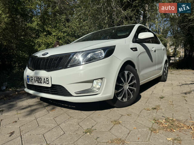 Белый Киа Рио, объемом двигателя 1.4 л и пробегом 84 тыс. км за 9200 $, фото 10 на Automoto.ua