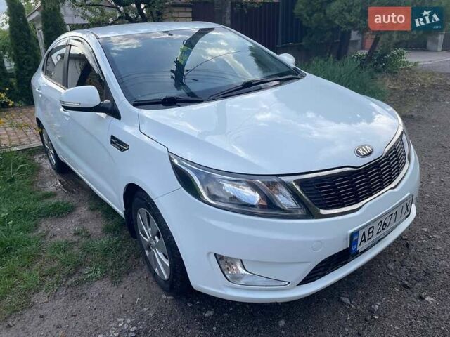 Белый Киа Рио, объемом двигателя 1.59 л и пробегом 105 тыс. км за 7900 $, фото 9 на Automoto.ua
