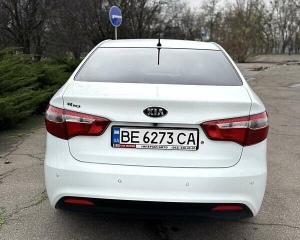 Белый Киа Рио, объемом двигателя 1.4 л и пробегом 140 тыс. км за 7800 $, фото 11 на Automoto.ua