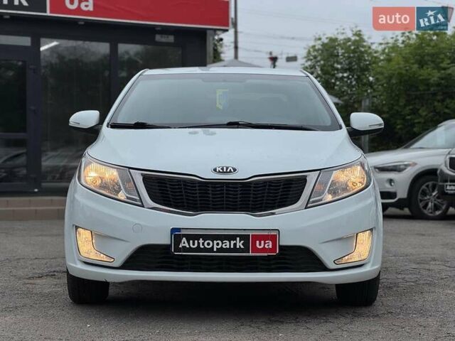 Белый Киа Рио, объемом двигателя 1.6 л и пробегом 105 тыс. км за 7790 $, фото 1 на Automoto.ua