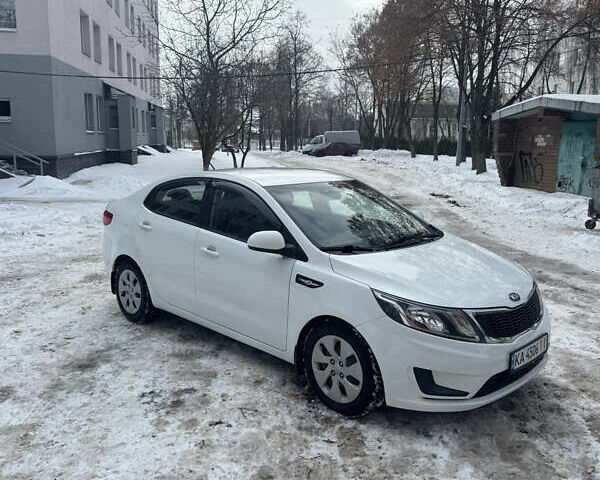 Белый Киа Рио, объемом двигателя 1.4 л и пробегом 178 тыс. км за 7500 $, фото 13 на Automoto.ua