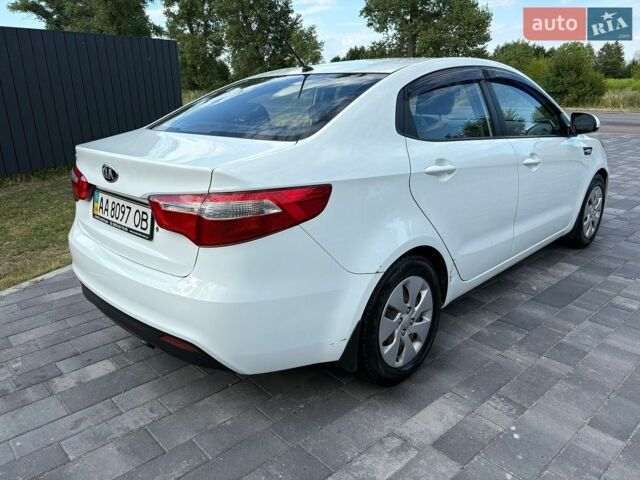 Белый Киа Рио, объемом двигателя 1.4 л и пробегом 157 тыс. км за 6800 $, фото 6 на Automoto.ua