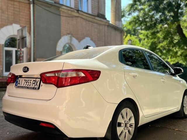 Белый Киа Рио, объемом двигателя 1.4 л и пробегом 218 тыс. км за 7600 $, фото 9 на Automoto.ua
