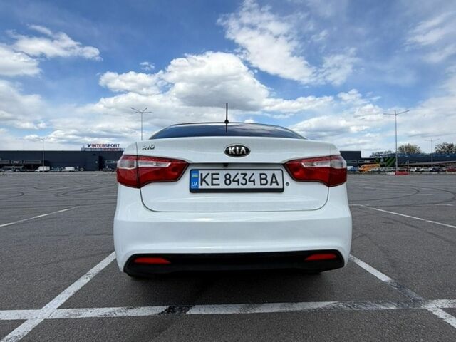 Белый Киа Рио, объемом двигателя 1.4 л и пробегом 125 тыс. км за 6500 $, фото 1 на Automoto.ua