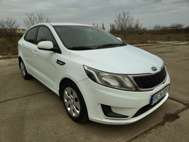Белый Киа Рио, объемом двигателя 1.4 л и пробегом 155 тыс. км за 8300 $, фото 2 на Automoto.ua