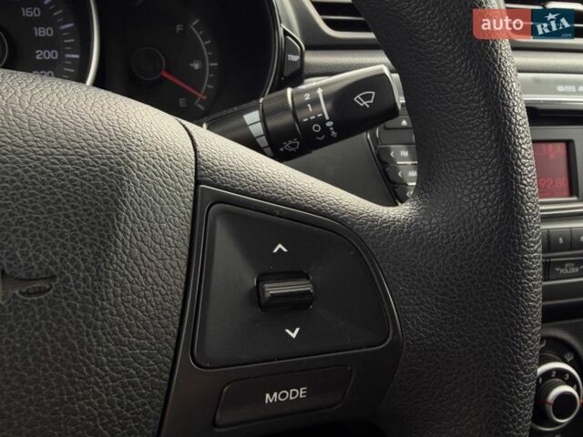 Білий Кіа Ріо, об'ємом двигуна 1.4 л та пробігом 139 тис. км за 8200 $, фото 51 на Automoto.ua